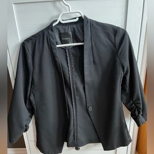Dynamite rouched 3/4 sleeve blazer.